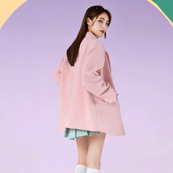 B. Duck Oversized Pink Suit - Picture 4 of 7